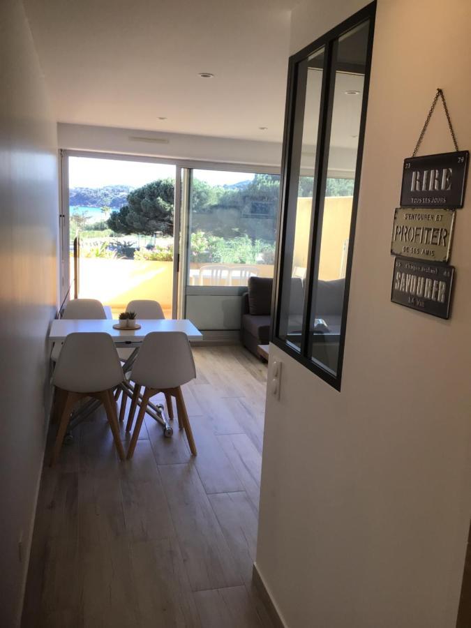 Appartement Pieds Dans L'Eau Vue Mer Bormes Les Mimosas エクステリア 写真