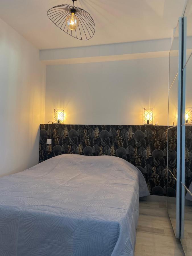 Appartement Pieds Dans L'Eau Vue Mer Bormes Les Mimosas エクステリア 写真