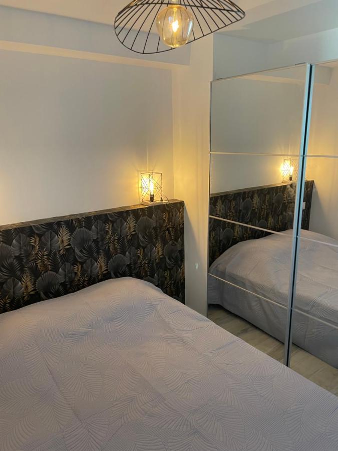 Appartement Pieds Dans L'Eau Vue Mer Bormes Les Mimosas エクステリア 写真
